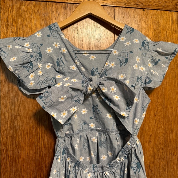 BLUEY chambray floral skater dress with winged ruffle sleeves, open back bow 7-8 - Picture 4 of 6